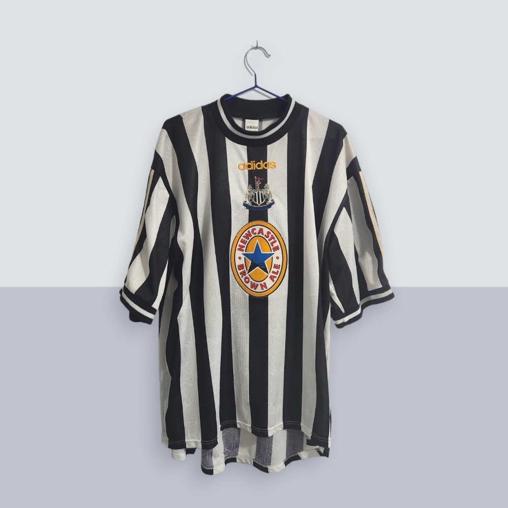 Vintage Newcastle United jersey (1997)